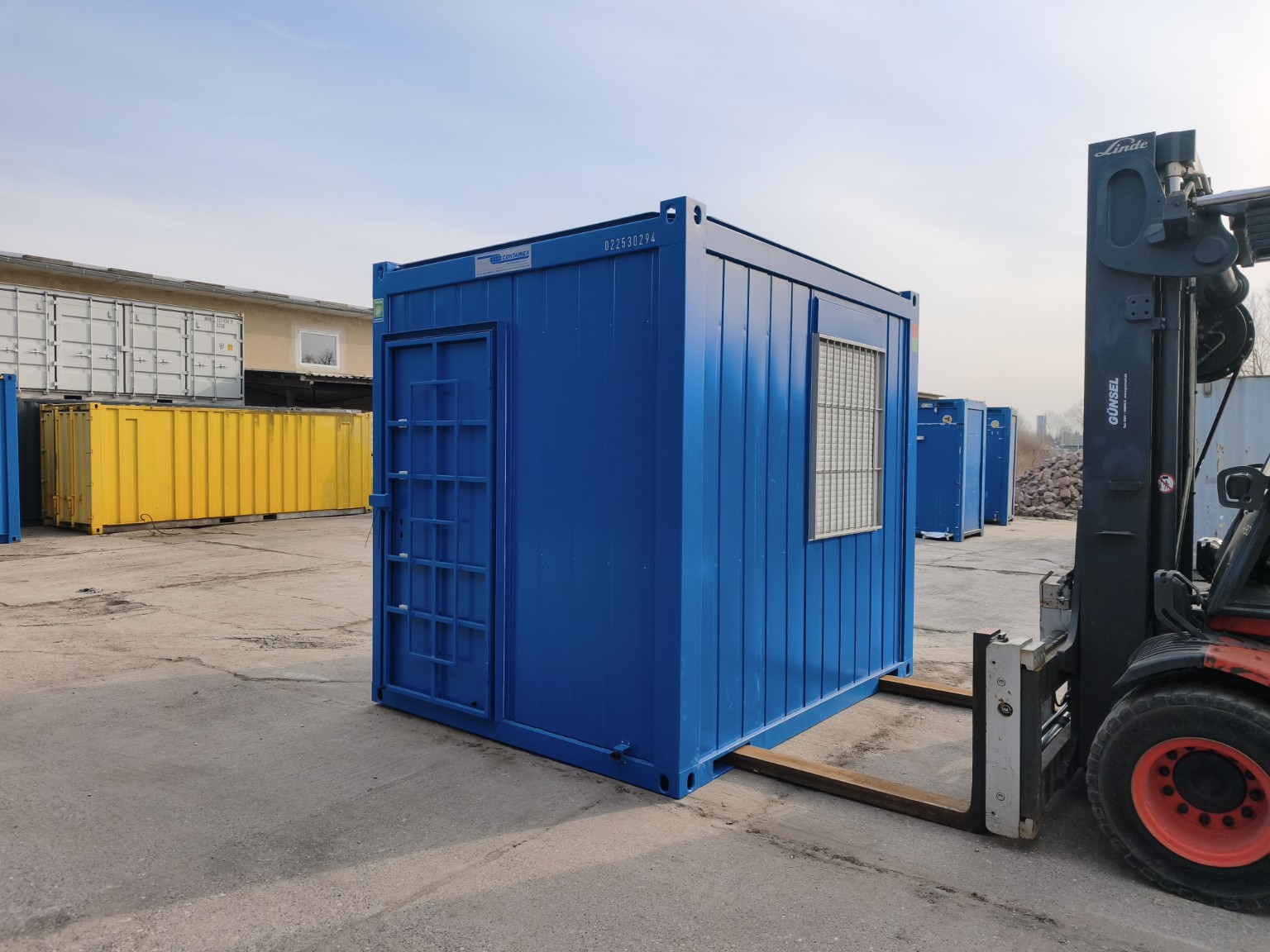Kompakter 10 Fu&szlig; B&uuml;rocontainer Au&szlig;enansicht